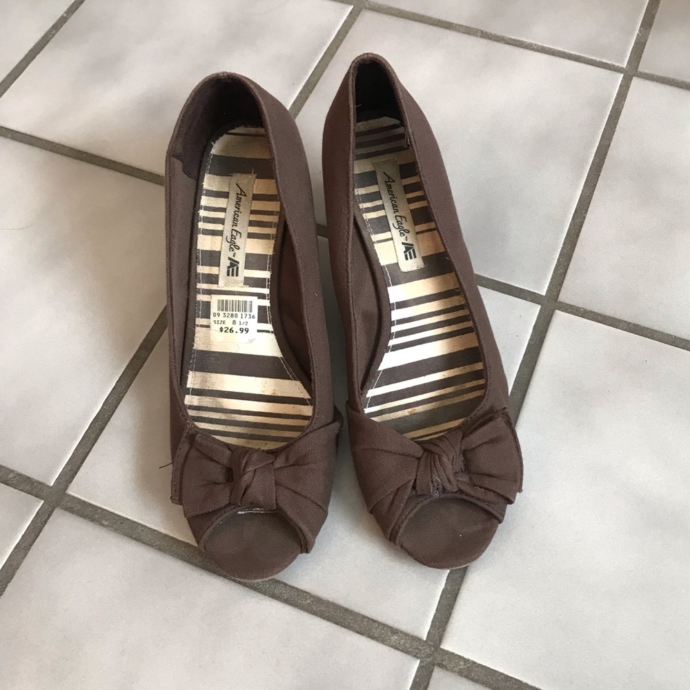 American Eagle Wedges